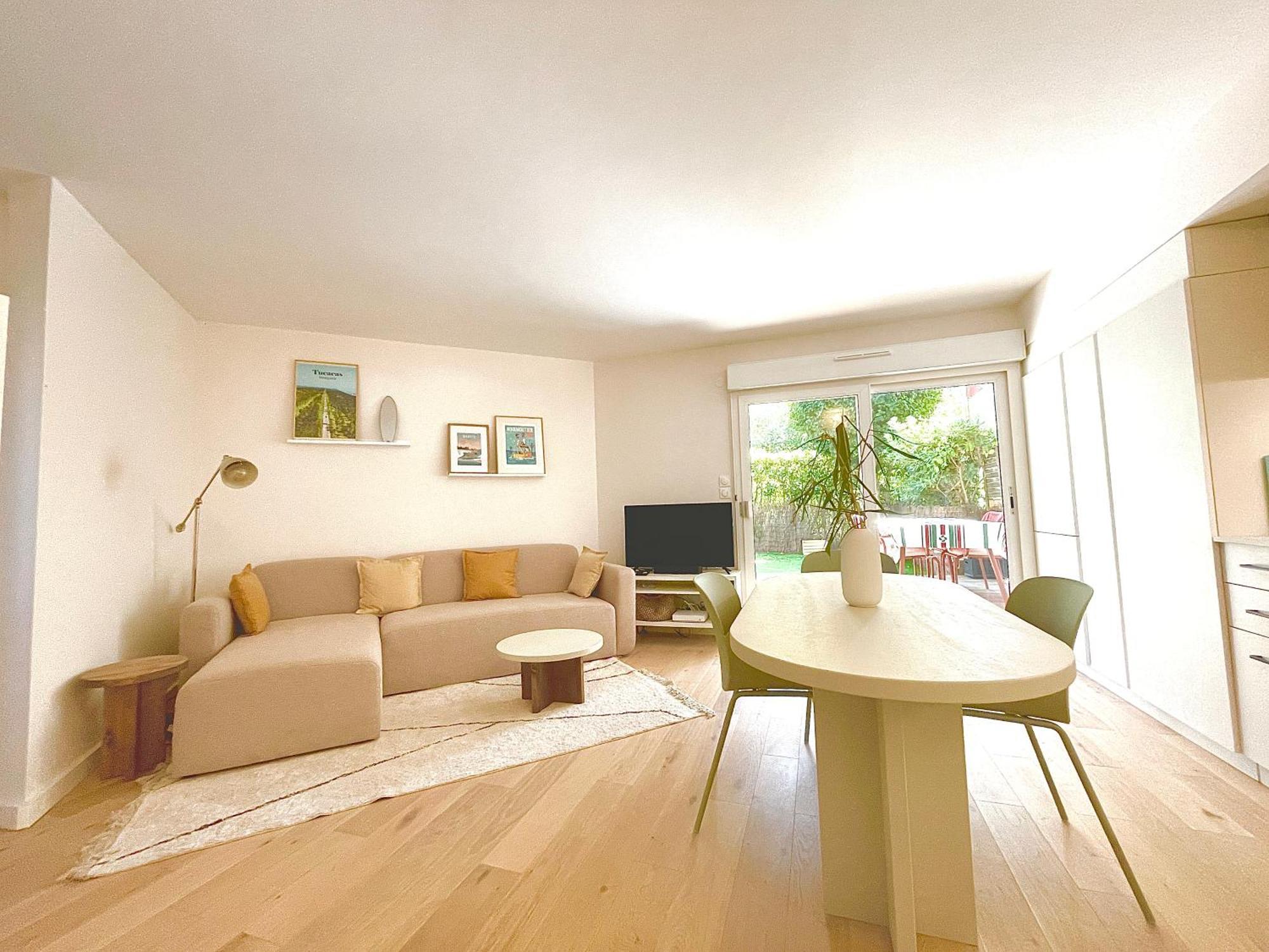 Splendide Appartement De Charme Avec Patio, Parking Et Plage A 3 Minutes Biarritz Exterior photo